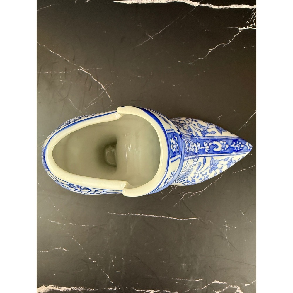 The Canton Collection Decorative Victorian Toile Porcelain Shoe Blue and White - Picture 7 of 9